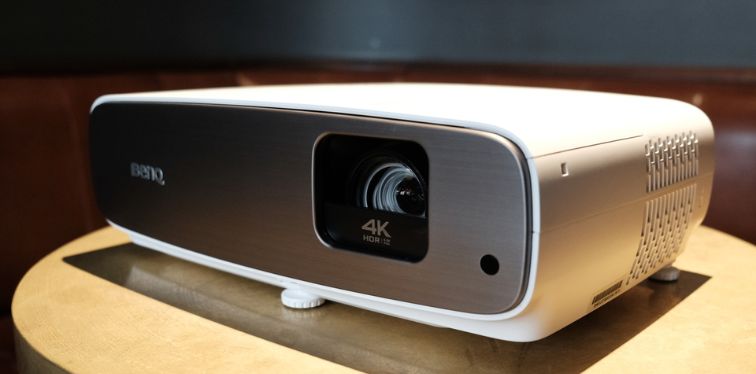 BenQ W2700 Review – The Portable Projector