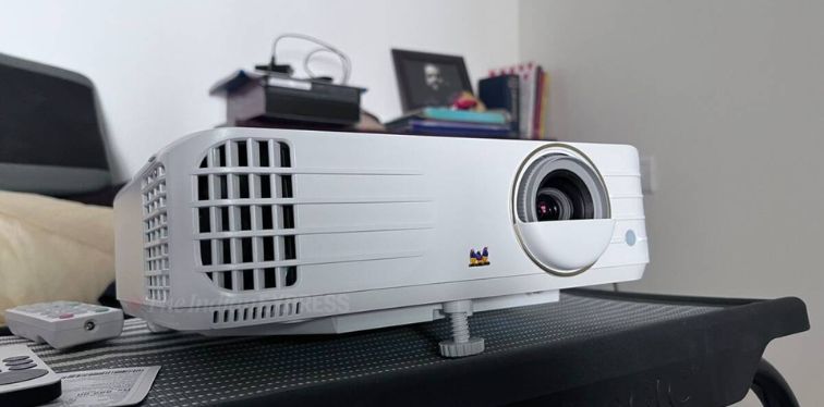 Viewsonic PX748-4K Review – 4K UHD Projector